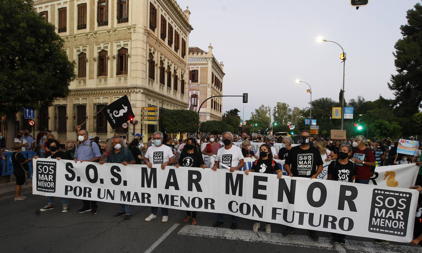 Fotos: Las imágenes de la manifestación en defensa del Mar Menor en Murcia