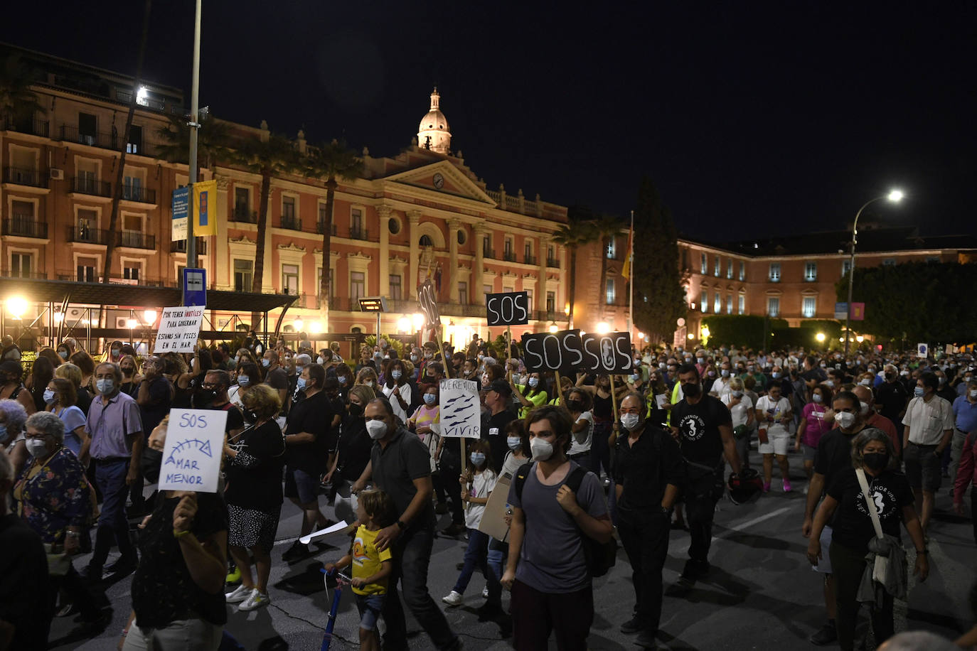 Fotos: Las imágenes de la manifestación en defensa del Mar Menor en Murcia