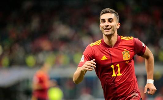 Ferran Torres celebra uno de sus goles ante Italia. 