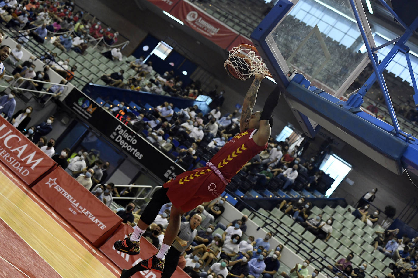 Fotos: La victoria del UCAM Murcia contra el Bilbao Basket, en imágenes