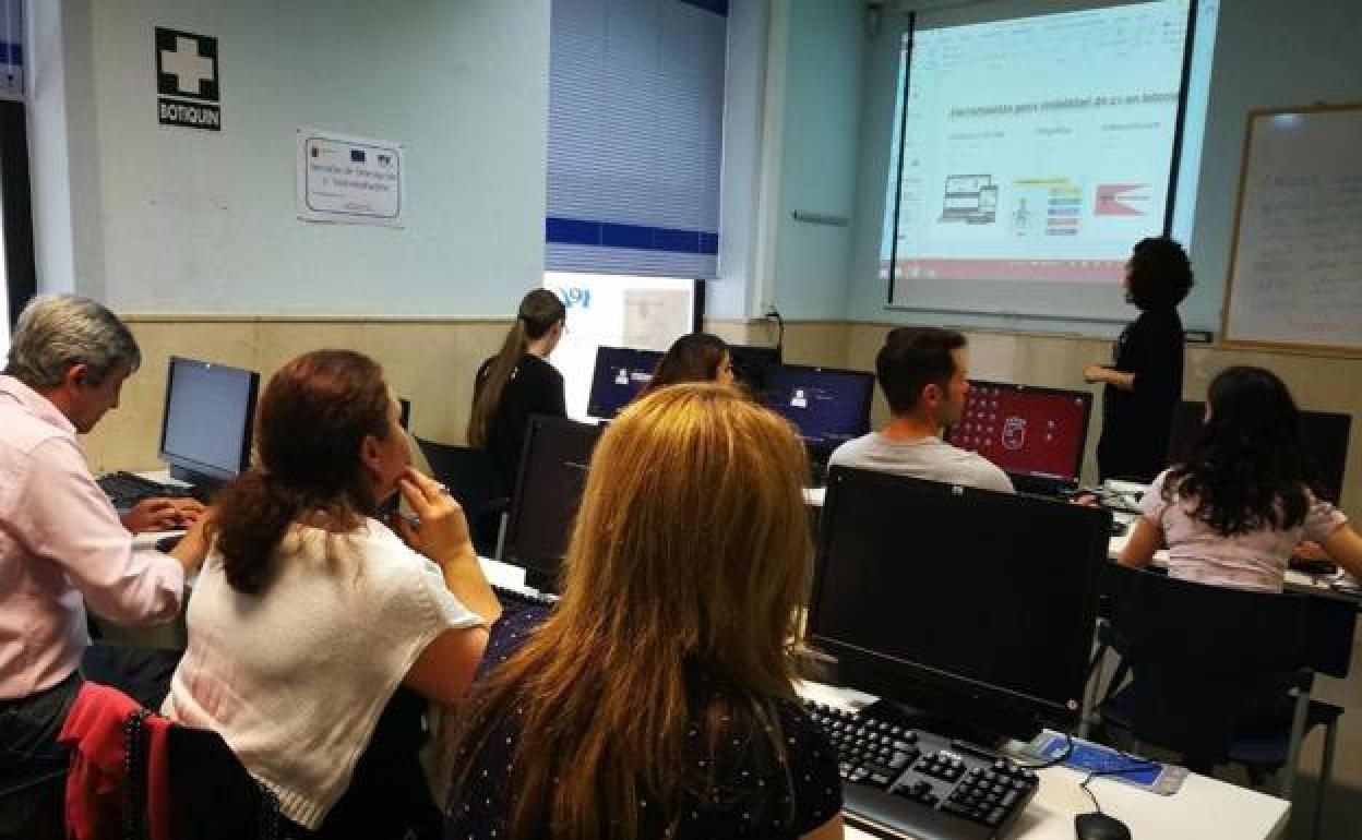 Imagen de archivo de un curso impartido por el SEF. 