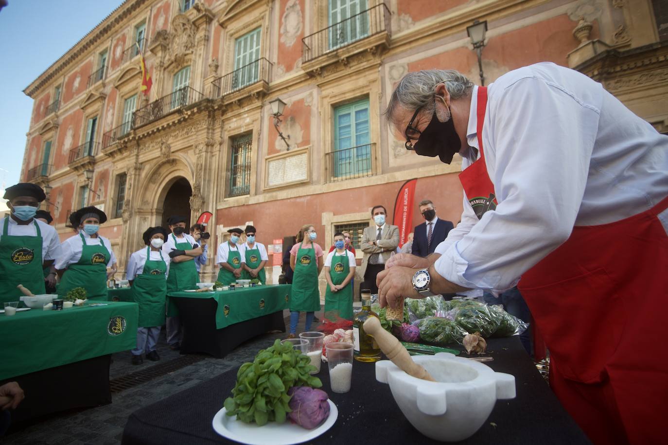 Fotos: Campeonato de Pesto en la plaza del Cardenal Belluga