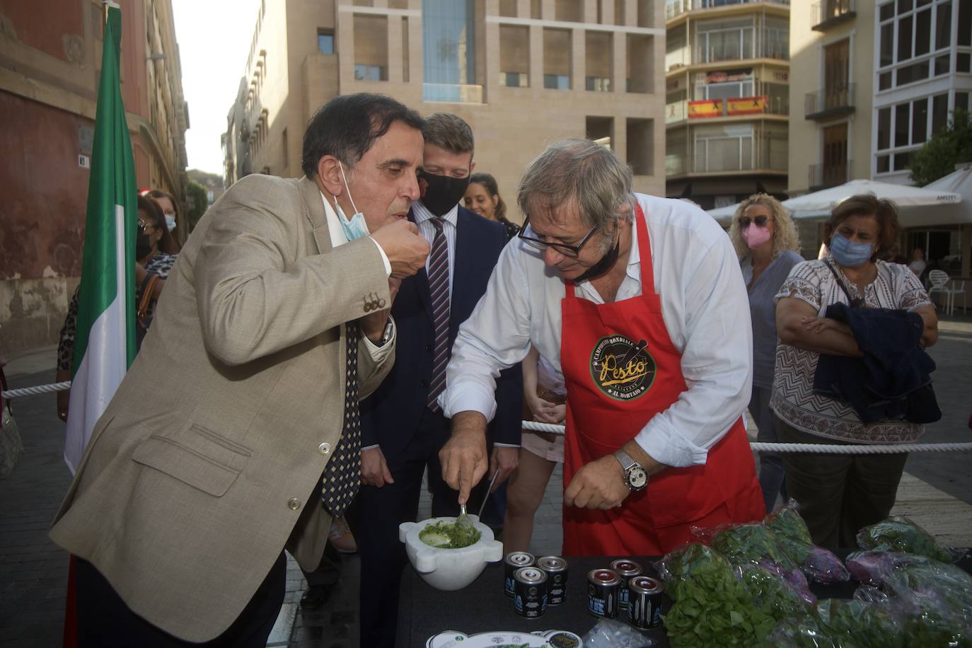 Fotos: Campeonato de Pesto en la plaza del Cardenal Belluga