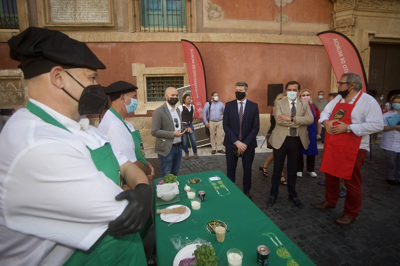 Fotos: Campeonato de Pesto en la plaza del Cardenal Belluga
