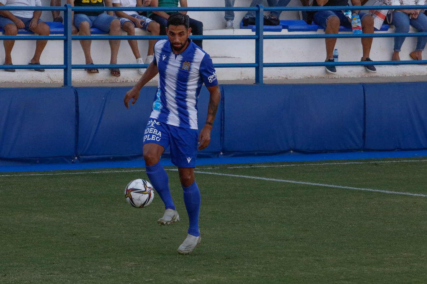 Fotos: El empate del Águilas contra el Alzira. en imágenes