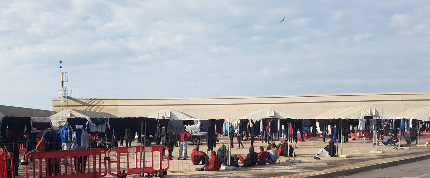 Integrantes de las embarcaciones que llegaron a las costas de la Región de Murcia.