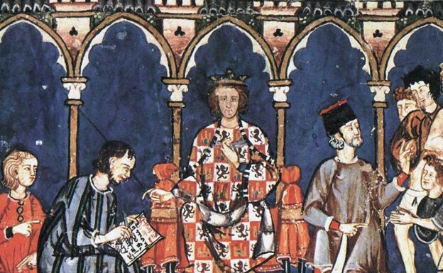 Imagen principal - Arriba una pintura de Alfonso X El Sabio en su Corte. Abajo, el historiador Adolfo de Mingo y la portada de su libro. 
