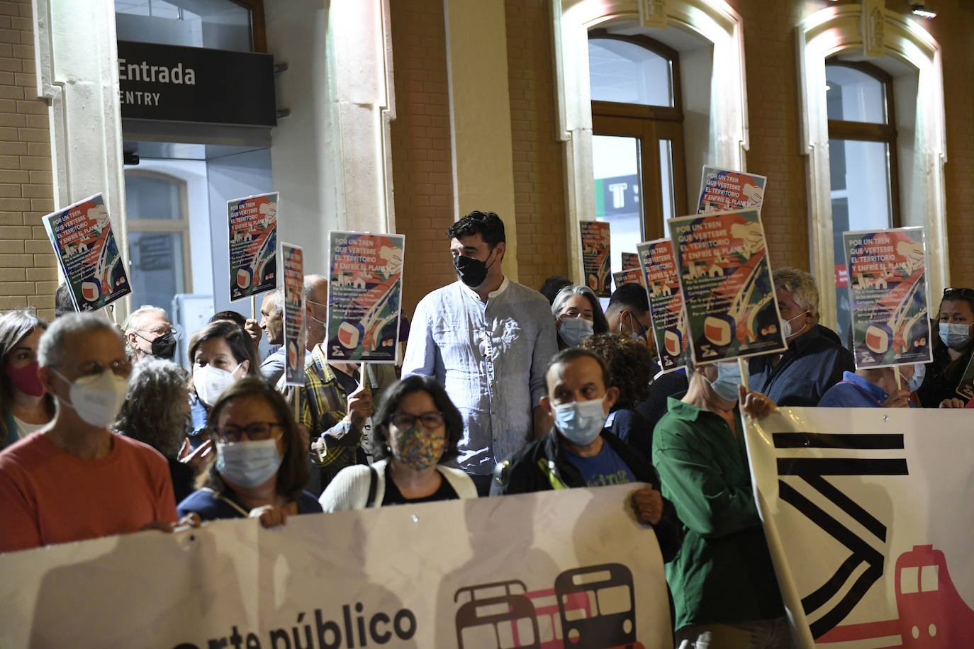 Fotos: Acto para reivindicar la mejora del ferrocarril