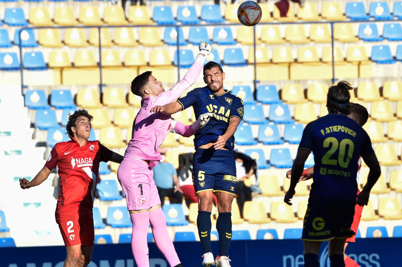 Fotos: Las mejores imágenes de la victoria del UCAM ante el Sevilla Atlético (2-1)
