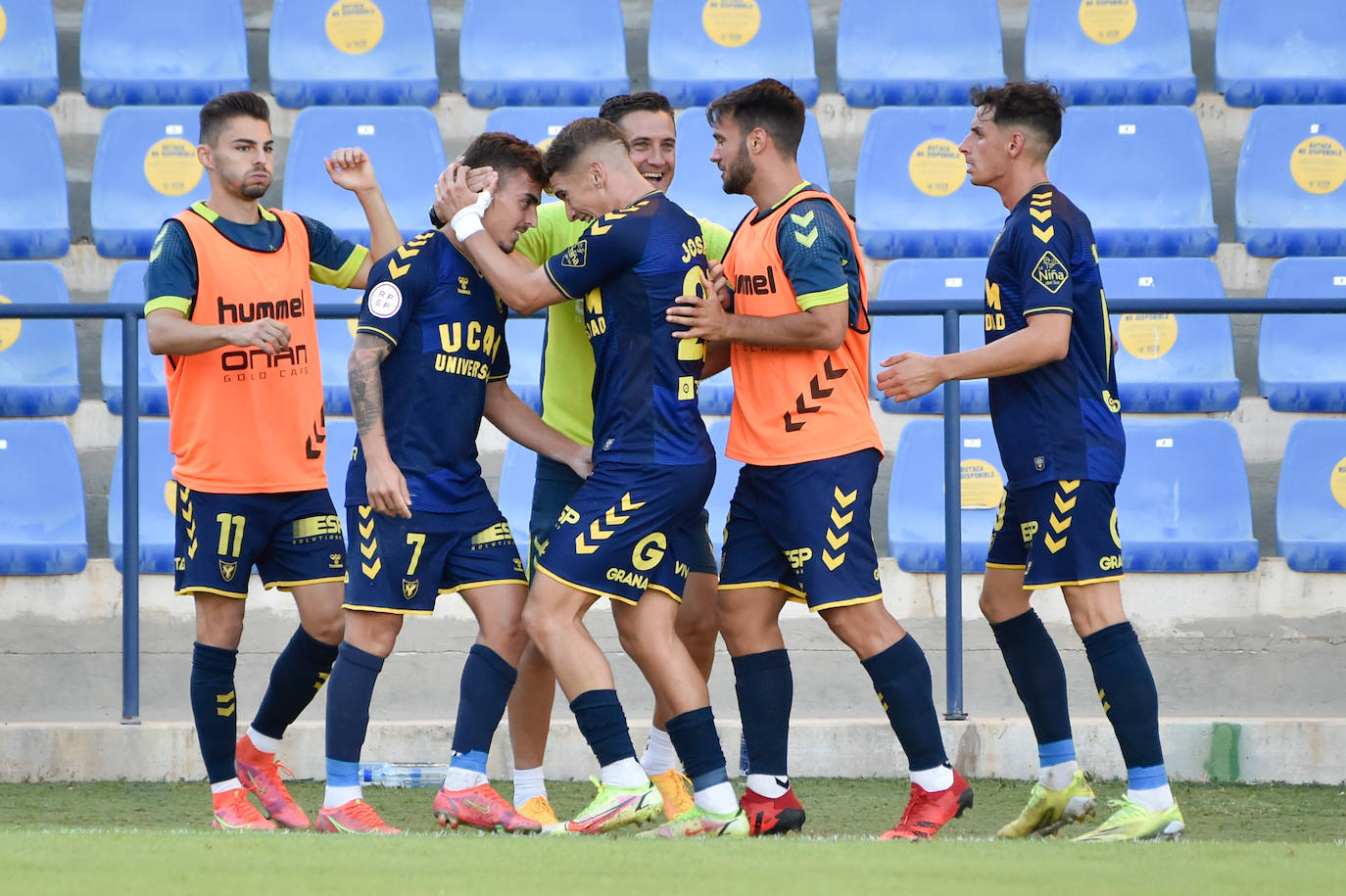 Fotos: Las mejores imágenes de la victoria del UCAM ante el Sevilla Atlético (2-1)