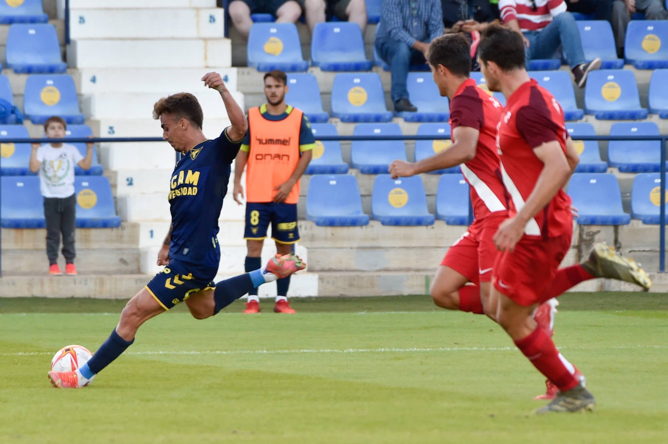 Fotos: Las mejores imágenes de la victoria del UCAM ante el Sevilla Atlético (2-1)