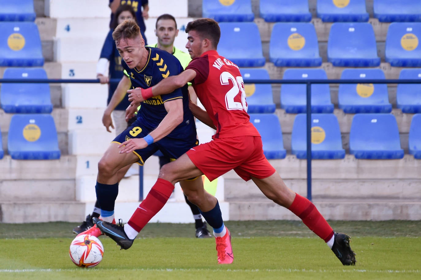 Fotos: Las mejores imágenes de la victoria del UCAM ante el Sevilla Atlético (2-1)