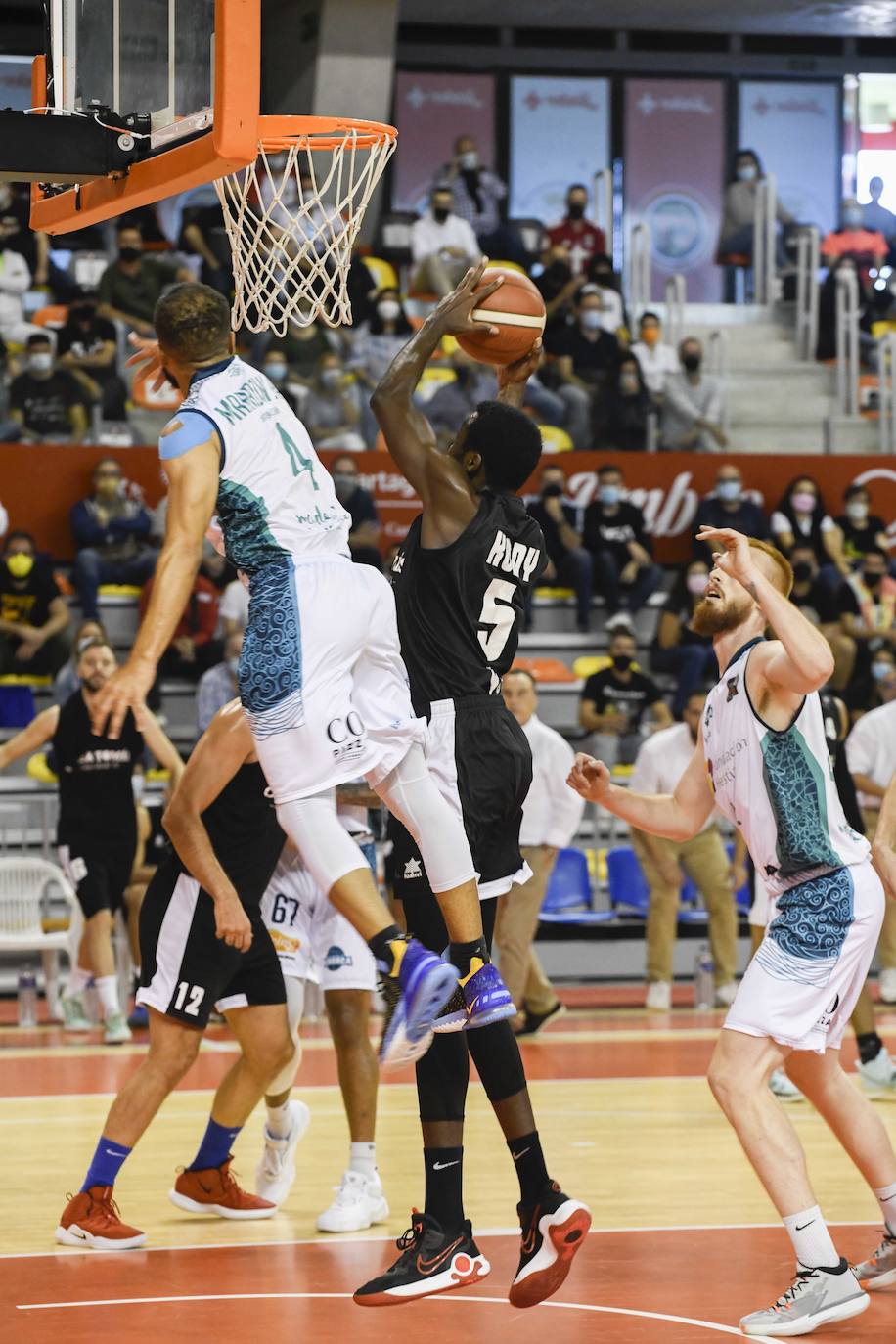 Fotos: Dulce agonía del &#039;Cebé&#039; Cartagena (71-69)