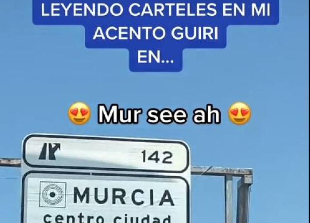 Imagen del vídeo en la que indica como lee Murcia.