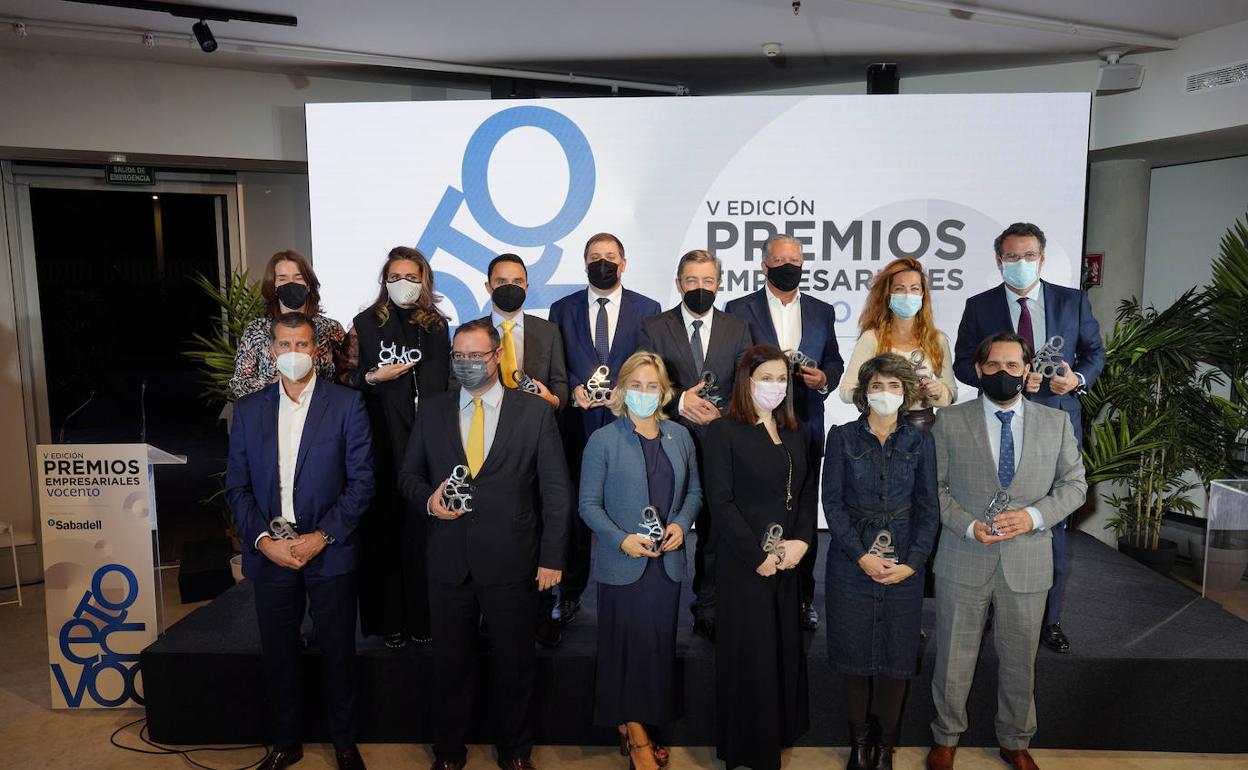 Los galardonados en la entrega de premios, celebrada en la sede de Vocento, en Madrid.