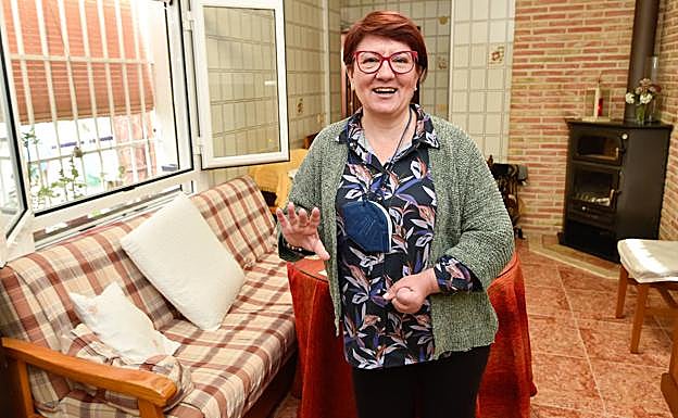 Carmen Guillén, en su casa de Beniel.