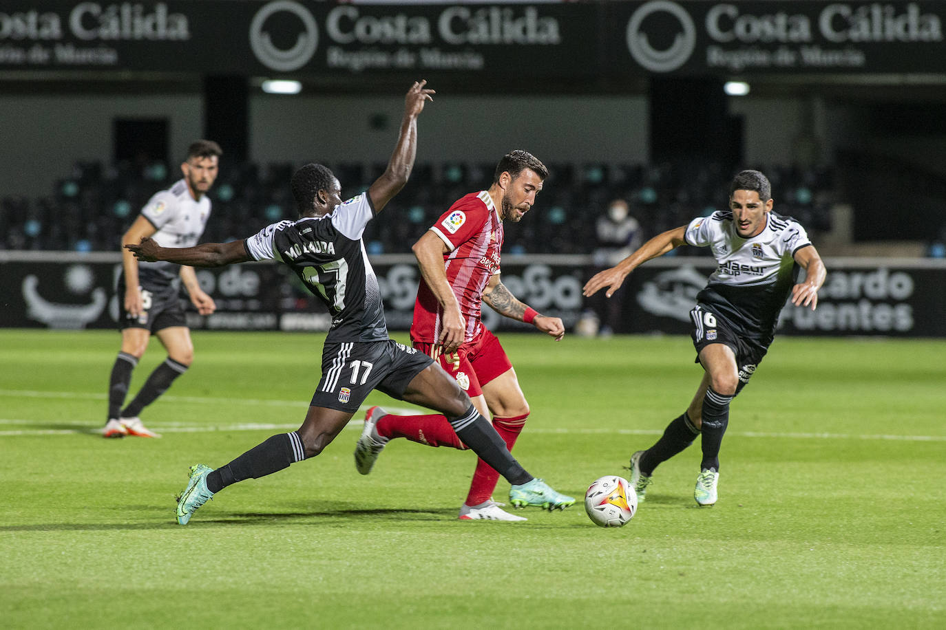 Fotos: La derrota del Cartagena contra la Ponferradina en imágenes