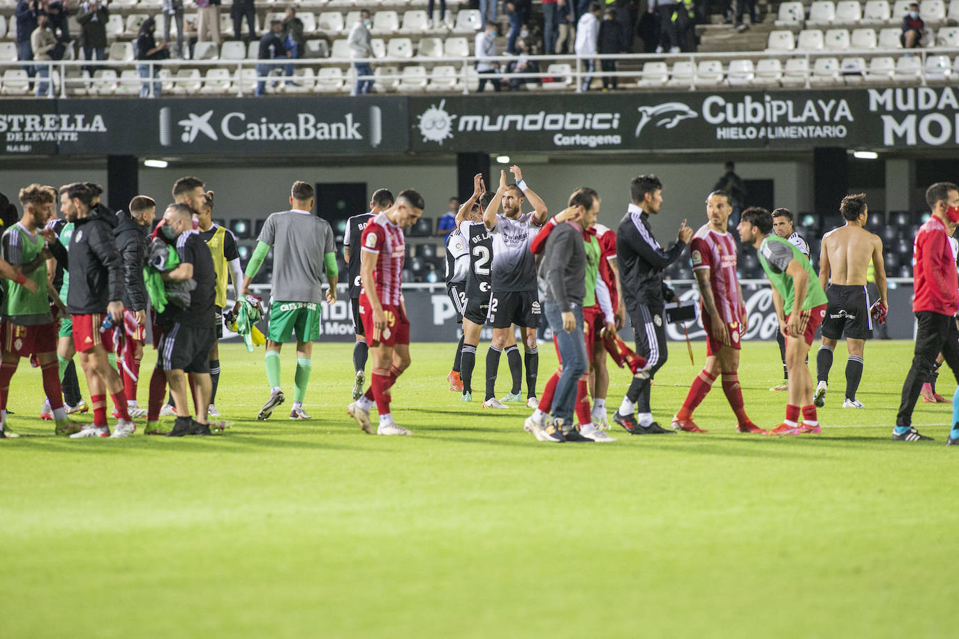 Fotos: La derrota del Cartagena contra la Ponferradina en imágenes