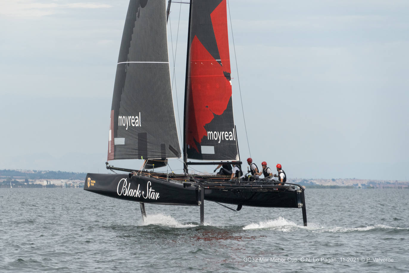 Fotos: Los catamaranes voladores, en marcha en la GC32 Mar Menor Cup