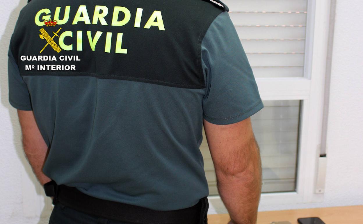 Un agente de la Guardia Civil.