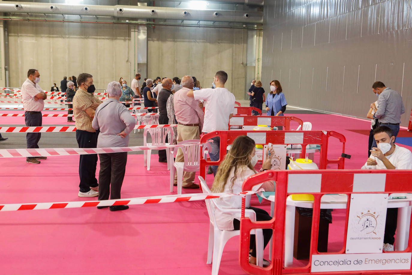 Fotos: Los mayores de setenta se vacunan en Lorca contra la gripe y la Covid