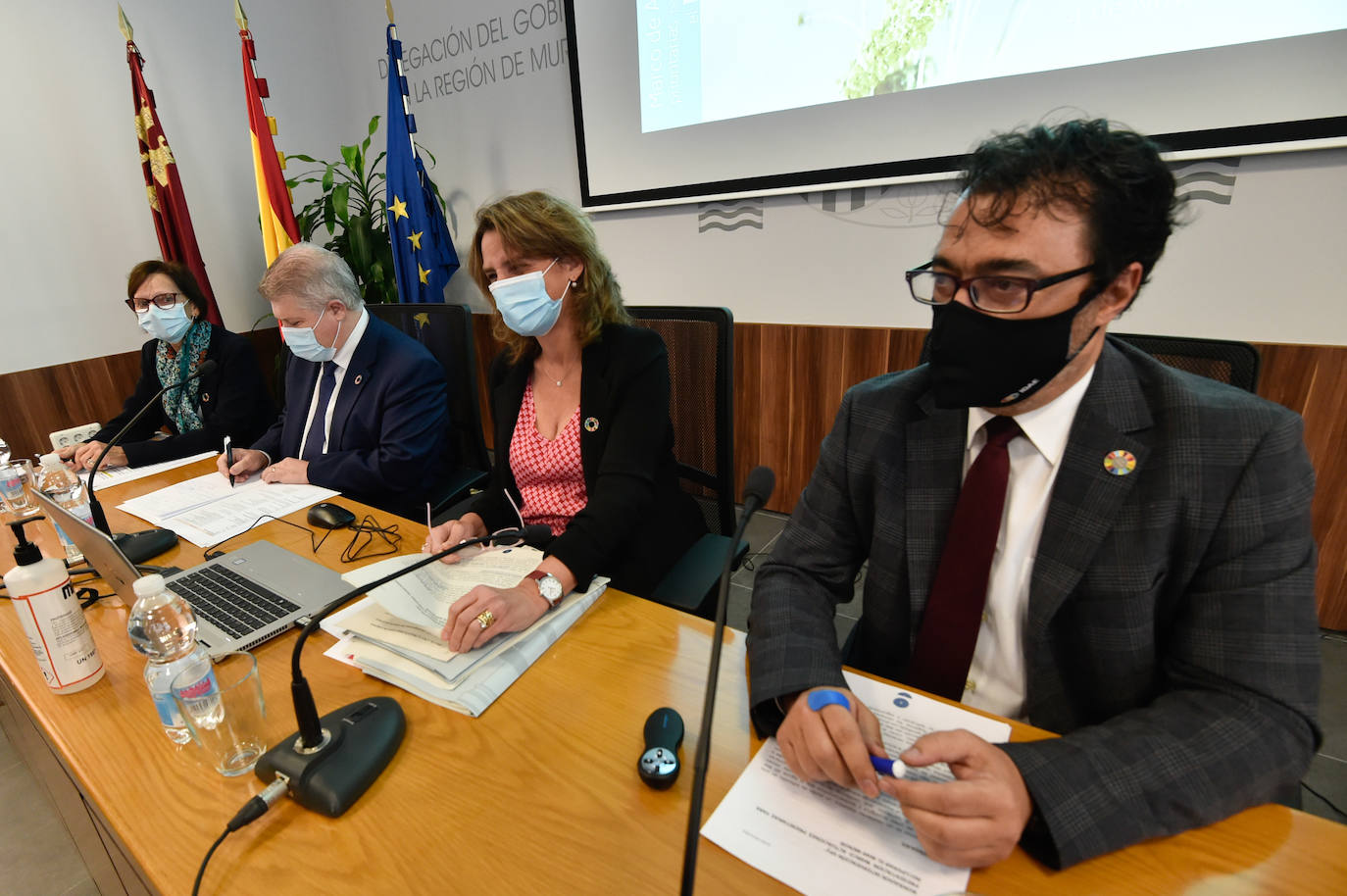 Fotos: La ministra Teresa Ribera presenta en Murcia 34 medidas para regenerar el Mar Menor