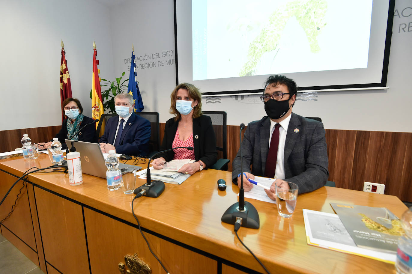 Fotos: La ministra Teresa Ribera presenta en Murcia 34 medidas para regenerar el Mar Menor