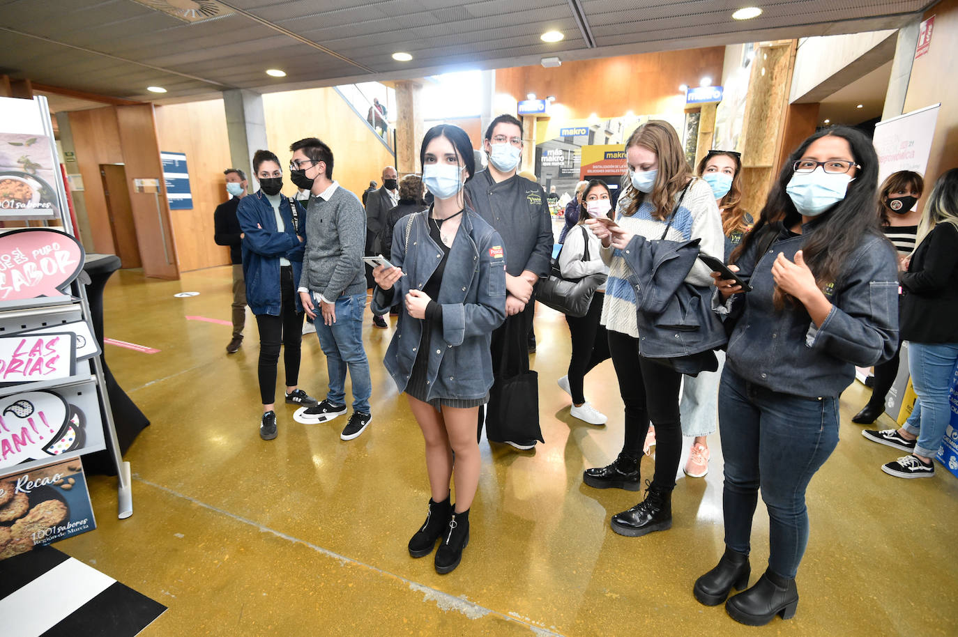 Fotos: Los comensales disfrutan de la oferta gastronómica en la primera jornada