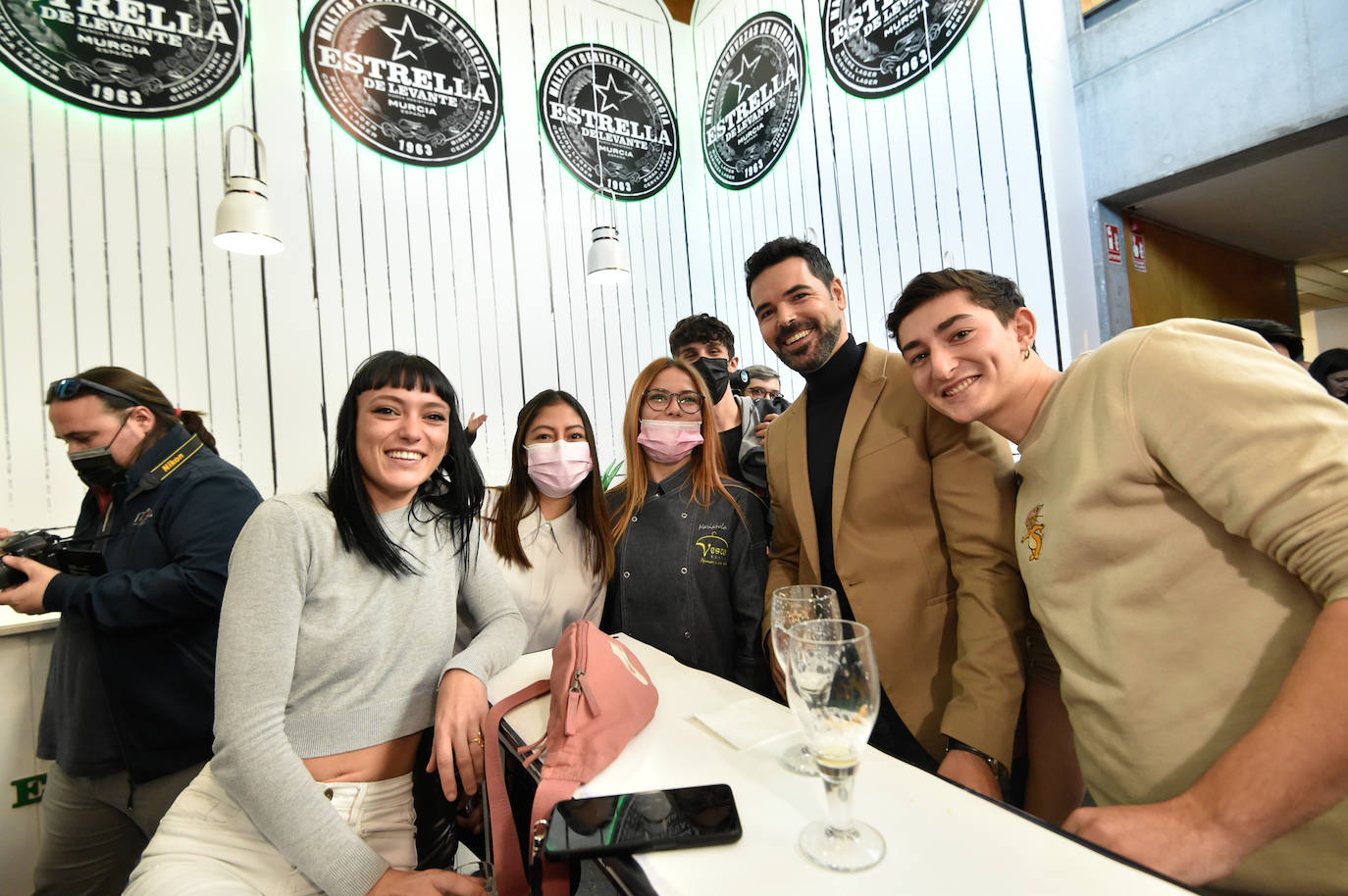 Fotos: Los comensales disfrutan de la oferta gastronómica en la primera jornada