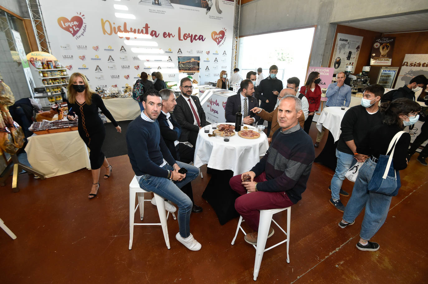 Fotos: Los comensales disfrutan de la oferta gastronómica en la primera jornada