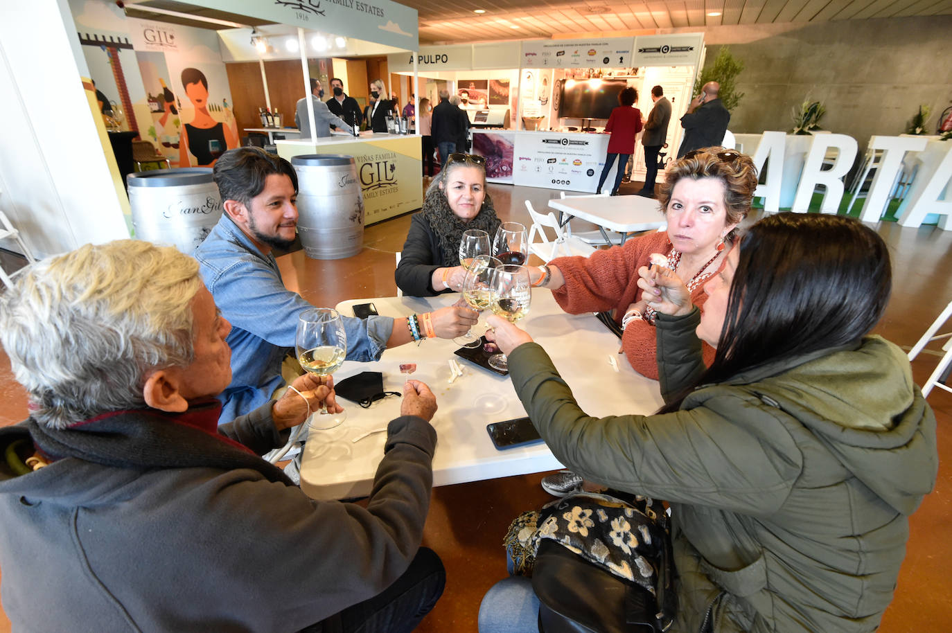 Fotos: Los comensales disfrutan de la oferta gastronómica en la primera jornada