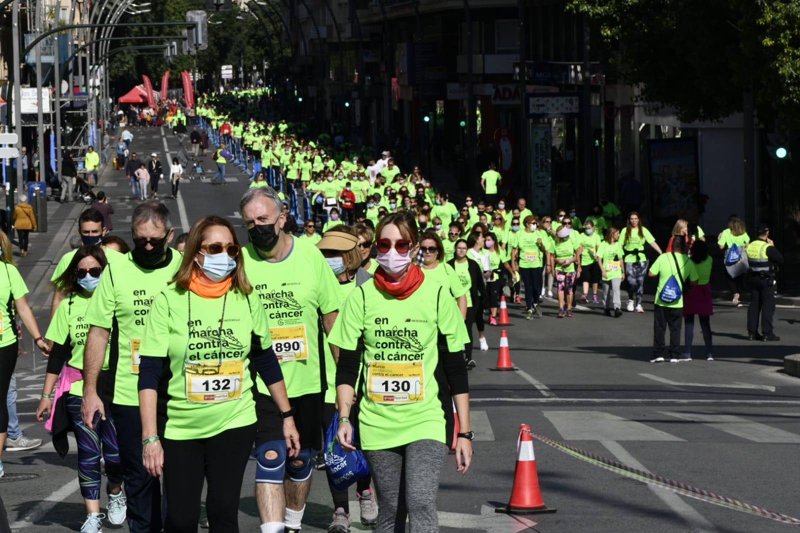 Fotos: La Marea Verde contra el cáncer vuelve a recorrer las calles de Murcia