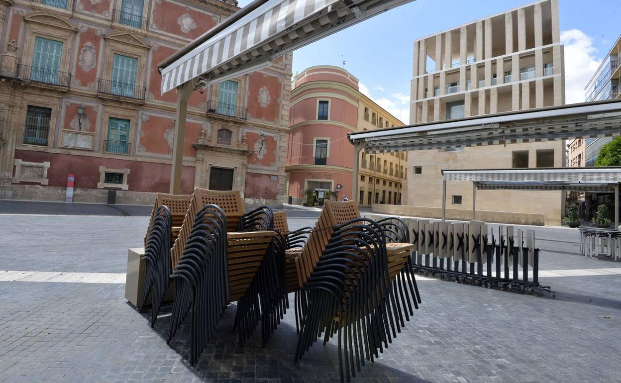 Una terraza del centro de Murcia recogida durante el confinamiento. 