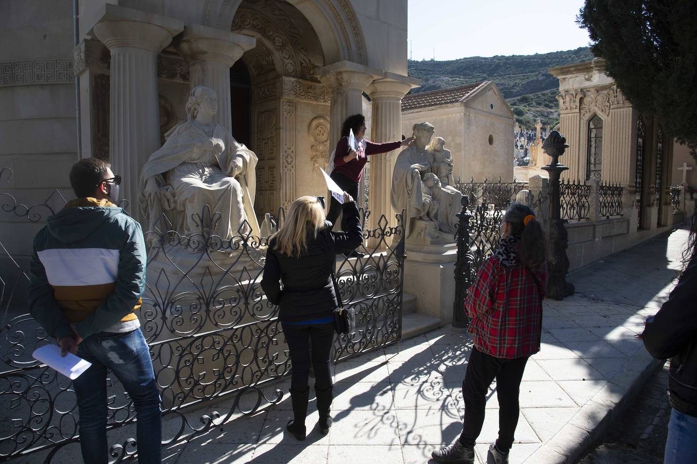 Fotos: Clase práctica sobre turismo funerario en Cartagena
