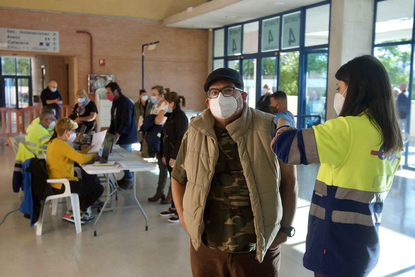 Fotos: Dosisde refuerzo a los inmunizados con Janssen en Murcia