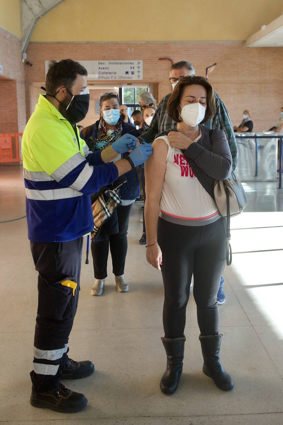 Fotos: Dosisde refuerzo a los inmunizados con Janssen en Murcia