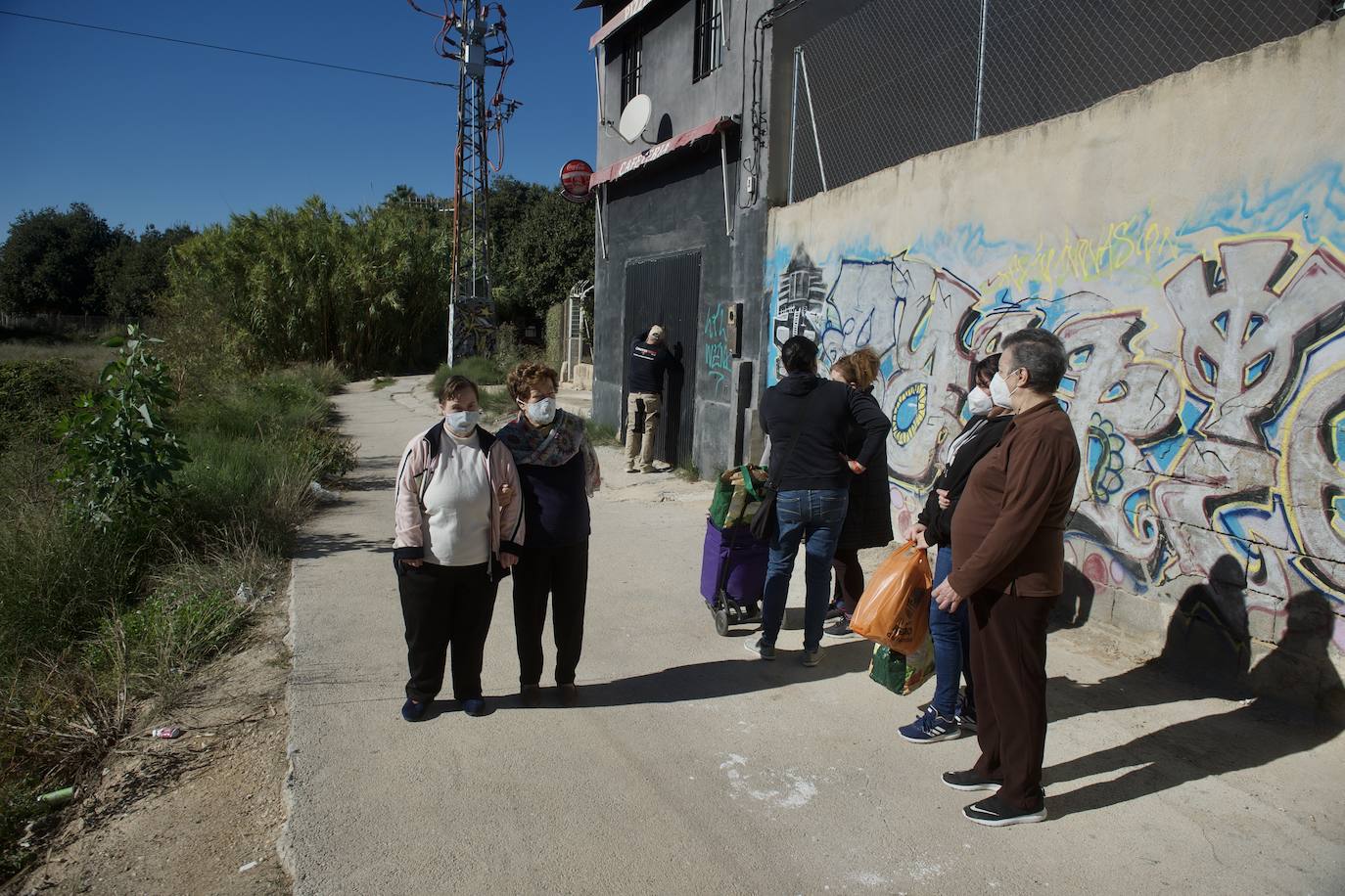 Fotos: Los últimos vecinos de la Orilla de la Vía se despiden de sus hogares