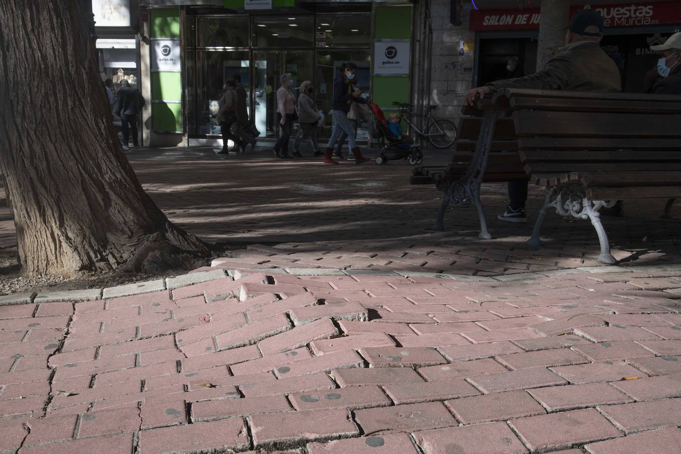 Fotos: Desperfectos de la Plaza Juan XXIII de Cartagena