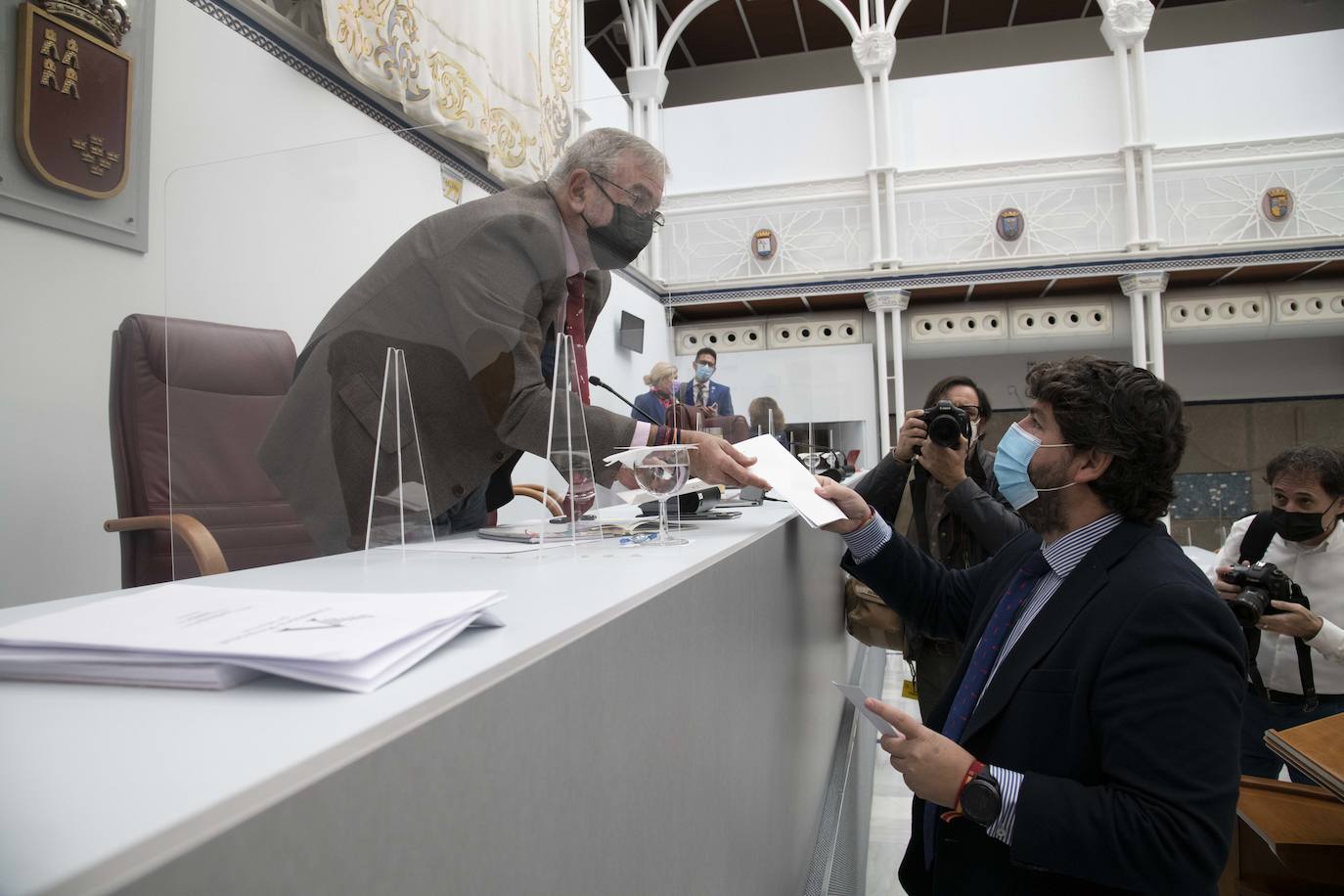 Fotos: PSOE y Ciudadanos se alían para poner coto al transfuguismo en el Estatuto