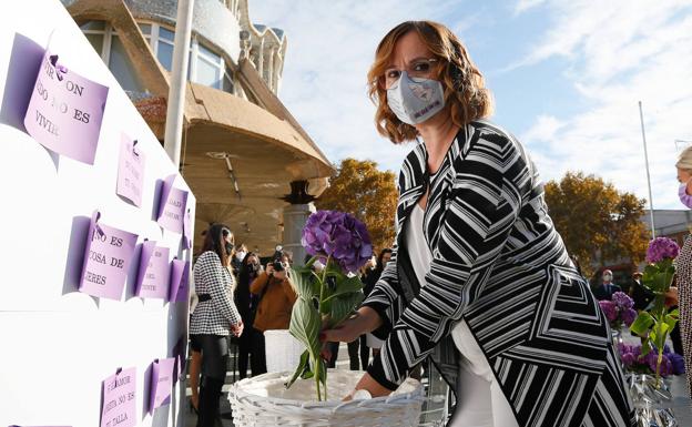 Isabel Franco pide «trabajar todos unidos para la eliminación de la violencia de género»