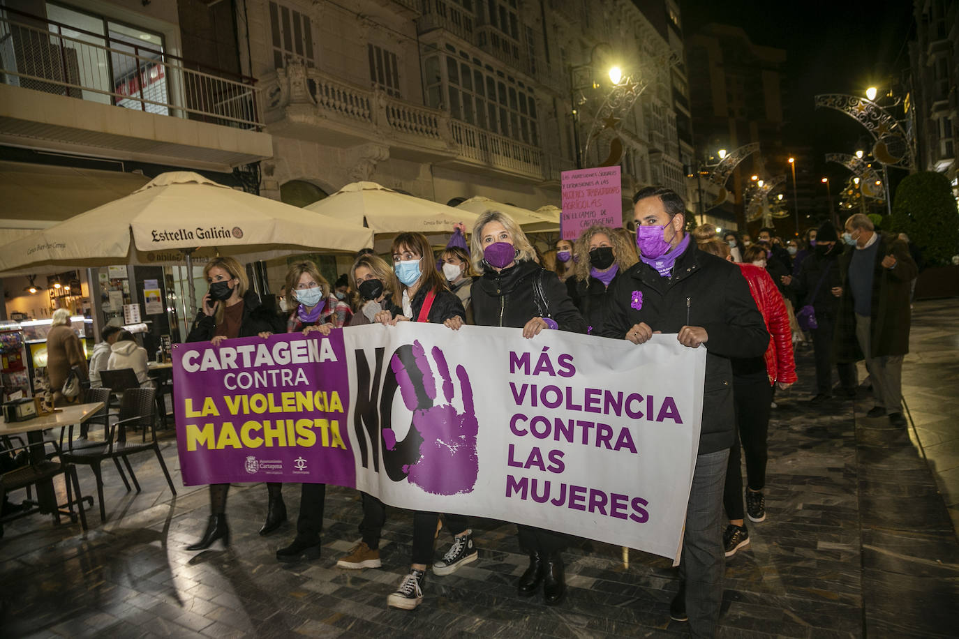 Fotos: Cartagena denuncia en la calle el machismo que mata a las mujeres