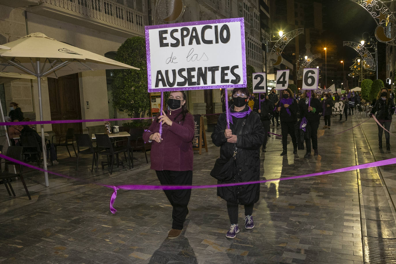 Fotos: Cartagena denuncia en la calle el machismo que mata a las mujeres