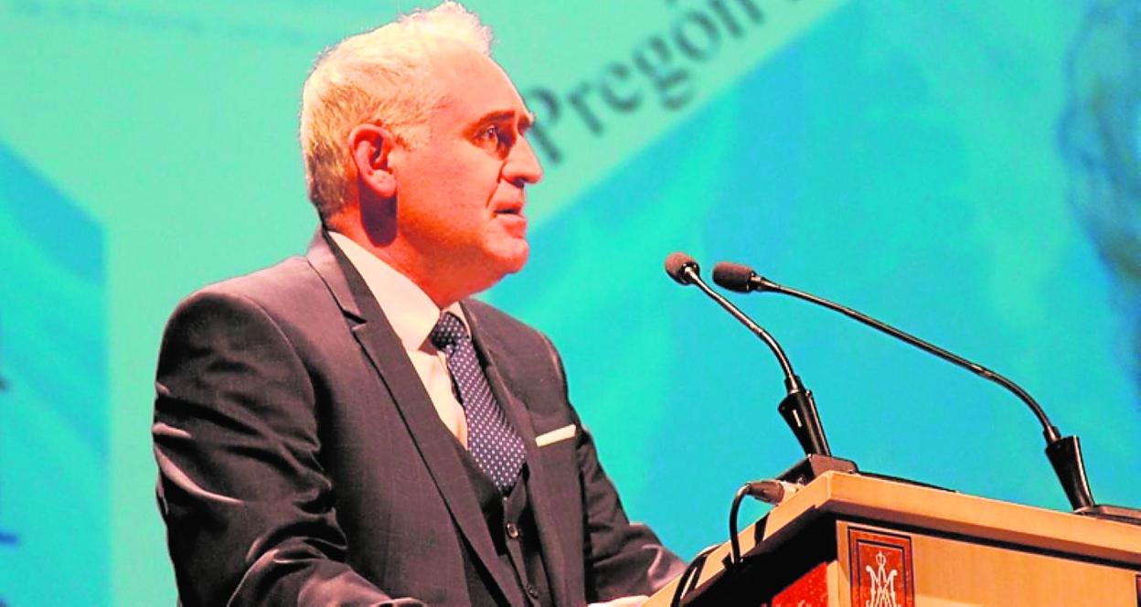 El periodista Antonio Botías, durante el pregón. 