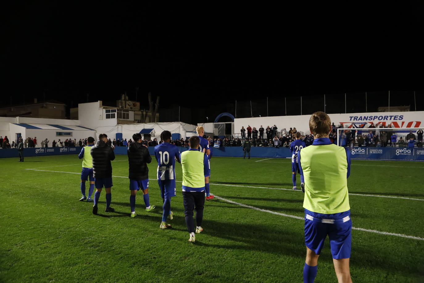 Fotos: Un heroico Águilas cae en los penaltis frente al Almería