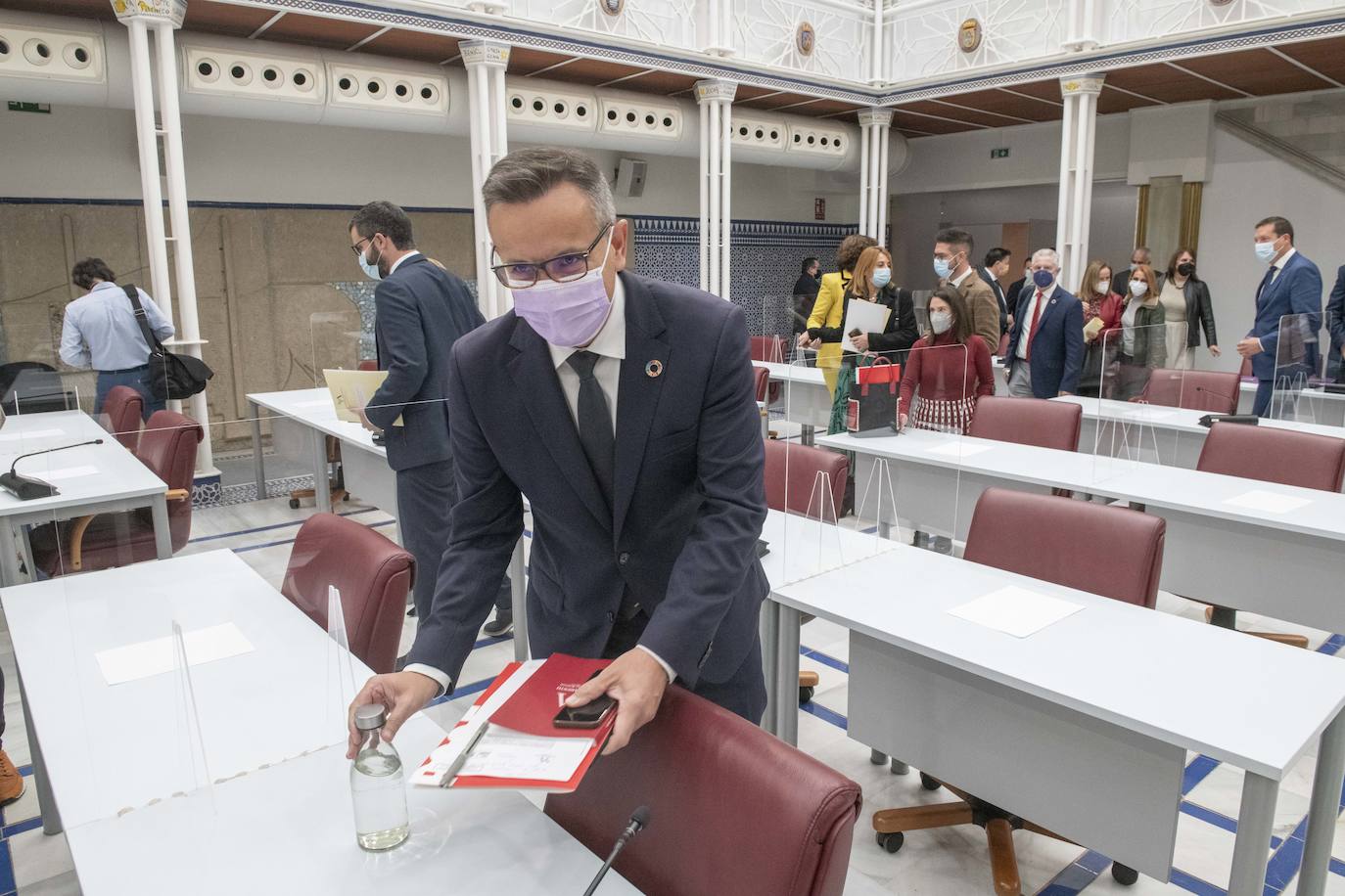 Fotos: La Asamblea reforma su Reglamento para poder reclamar el Estatuto de Autonomía al Congreso
