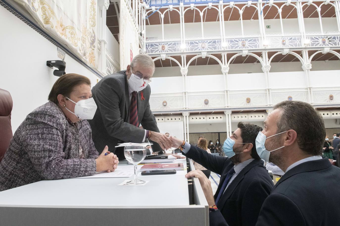 Fotos: La Asamblea reforma su Reglamento para poder reclamar el Estatuto de Autonomía al Congreso
