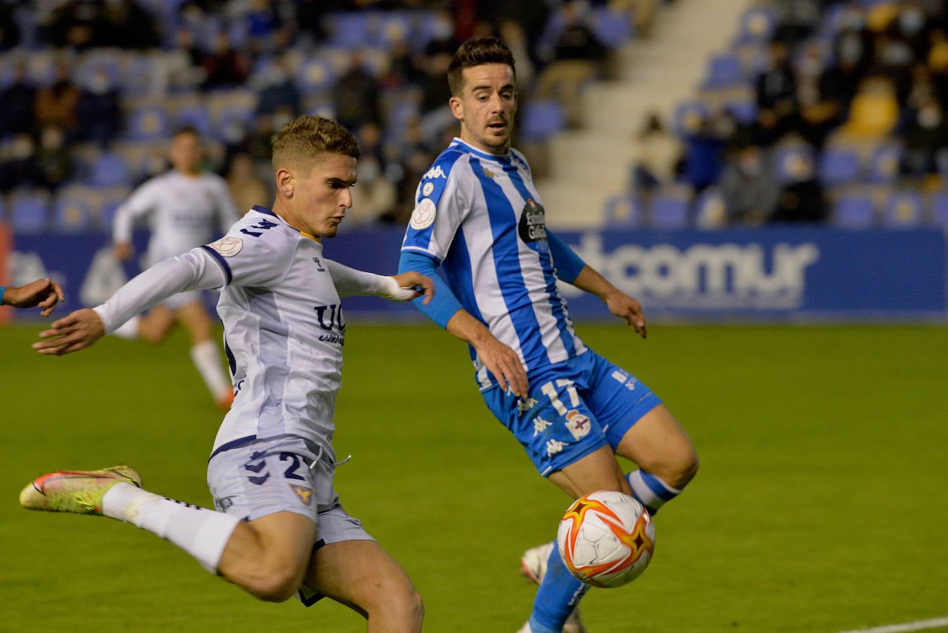 Fotos: El UCAM hace sufrir a un Deportivo letal (3-4)