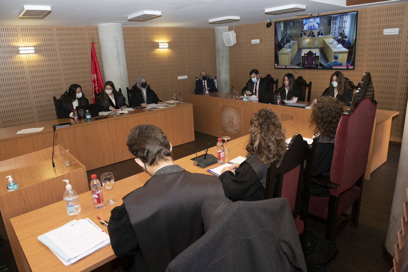 Fotos: Juicios &#039;casi&#039; reales en la nueva aula para estudiantes de Derecho de la UMU