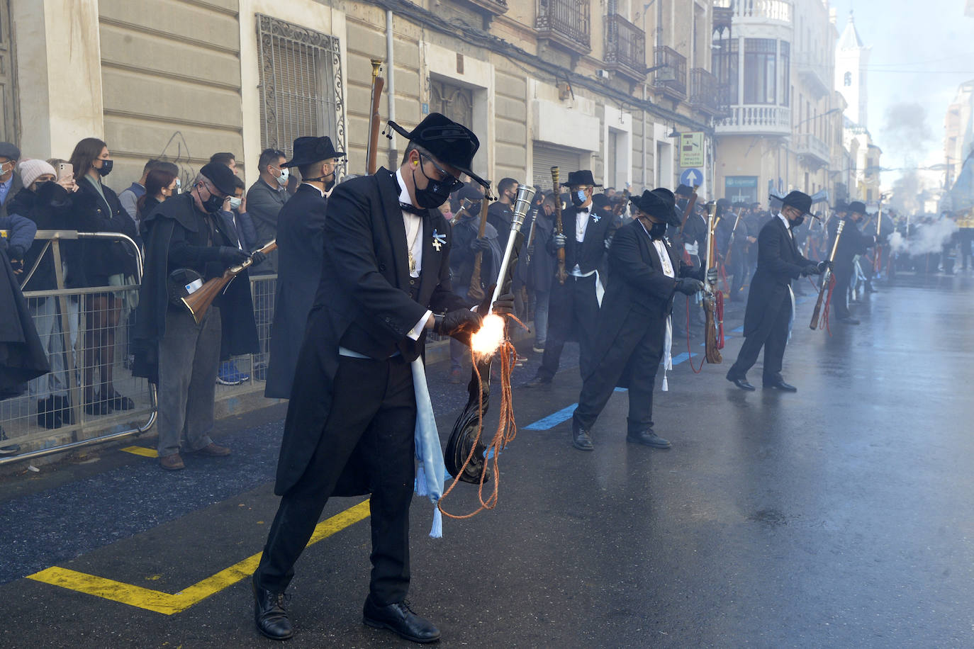 Fotos: Bajada de la Virgen del Castillo en Yecla entre pólvora y repiques de campanas