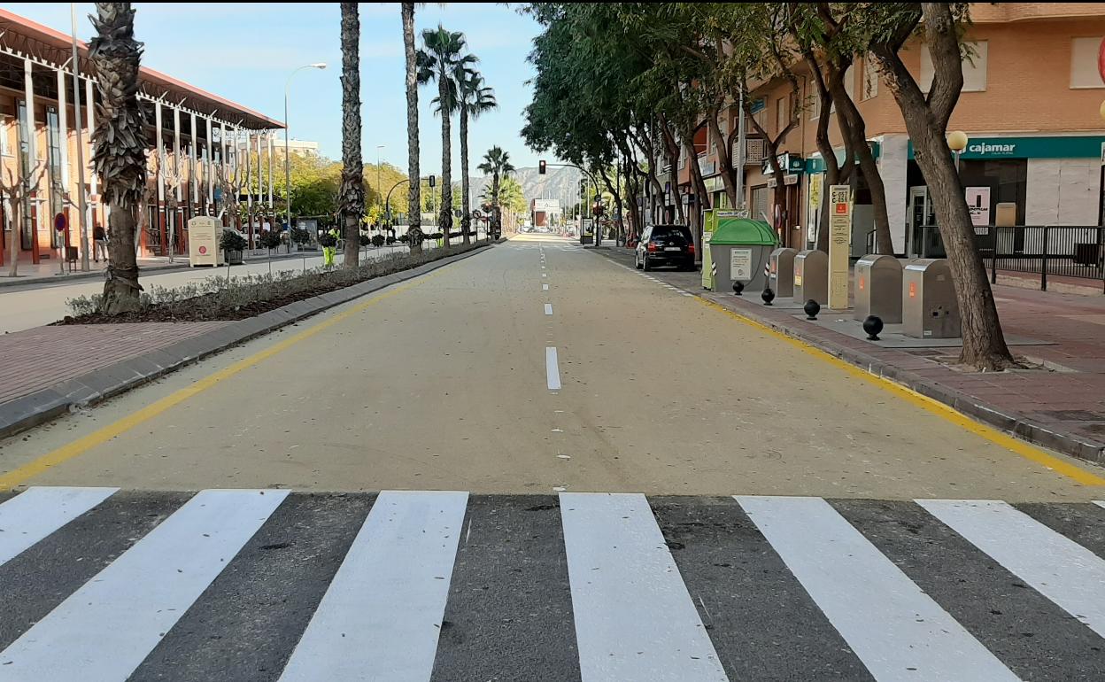 Así es el 'asfalto frío' que reduce 2ºC la temperatura en la ciudad